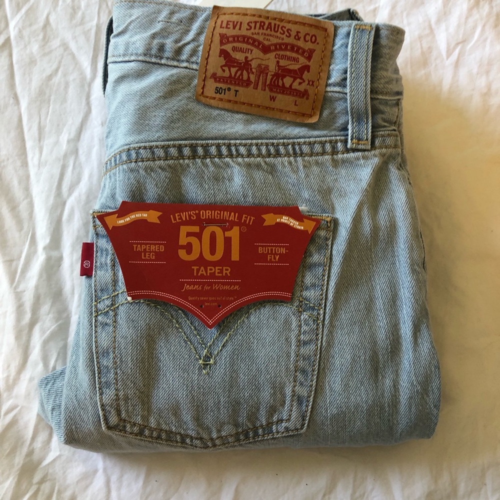 Levi’s 501 tapered & embroidered